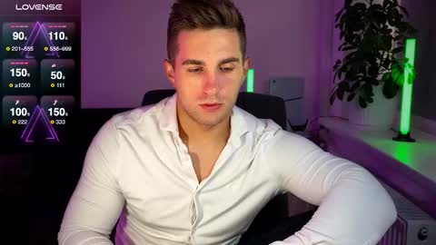 Snapshot of kochka25 chatting on September 2025 05:53:02 AM Sweet boy online show from September 2025 05:53:02 AM