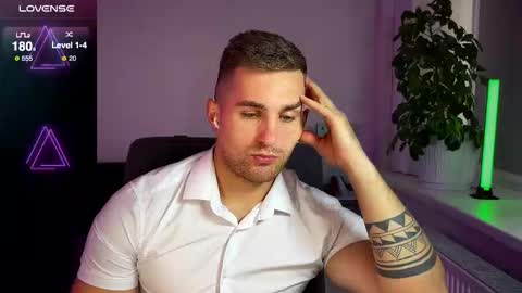 Snapshot of kochka25 chatting on October 2025 07:26:02 AM Sweet boy online show from October 2025 07:26:02 AM