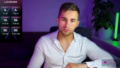 Snapshot of kochka25 chatting on October 2025 09:13:01 PM Sweet boy online show from October 2025 09:13:01 PM