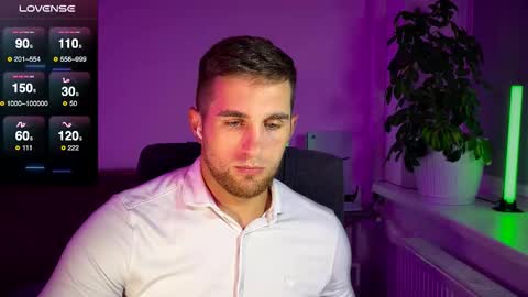 Snapshot of kochka25 chatting on October 2025 11:36:01 PM Sweet boy online show from October 2025 11:36:01 PM