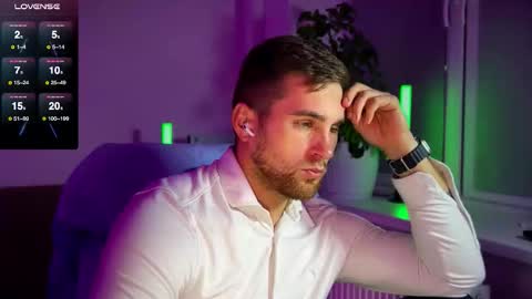 Snapshot of kochka25 chatting on October 2025 09:27:02 PM Sweet boy online show from October 2025 09:27:02 PM