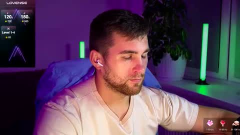 Snapshot of kochka25 chatting on October 2025 05:03:01 PM Sweet boy online show from October 2025 05:03:01 PM