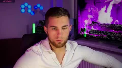 Snapshot of kochka25 chatting on October 2025 11:56:02 AM Sweet boy online show from October 2025 11:56:02 AM