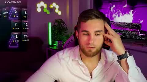 Snapshot of kochka25 chatting on November 2025 12:51:02 PM Sweet boy online show from November 2025 12:51:02 PM