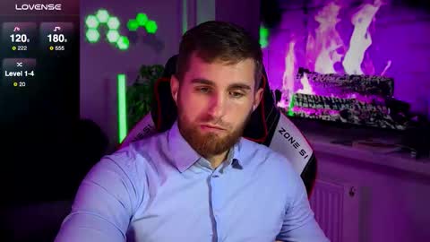 Snapshot of kochka25 chatting on November 2025 03:56:02 PM Sweet boy online show from November 2025 03:56:02 PM