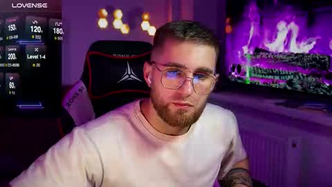 Snapshot of kochka25 chatting on November 2025 08:27:02 PM Sweet boy online show from November 2025 08:27:02 PM