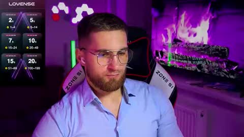 Snapshot of kochka25 chatting on November 2025 10:04:01 PM Sweet boy online show from November 2025 10:04:01 PM