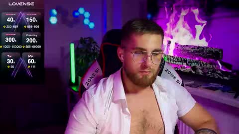 Snapshot of kochka25 chatting on November 2025 04:18:02 PM Sweet boy online show from November 2025 04:18:02 PM