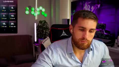 Snapshot of kochka25 chatting on November 2025 11:02:02 AM Sweet boy online show from November 2025 11:02:02 AM