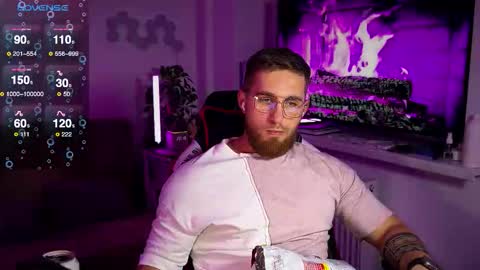 Snapshot of kochka25 chatting on December 2025 05:18:02 PM Sweet boy online show from December 2025 05:18:02 PM