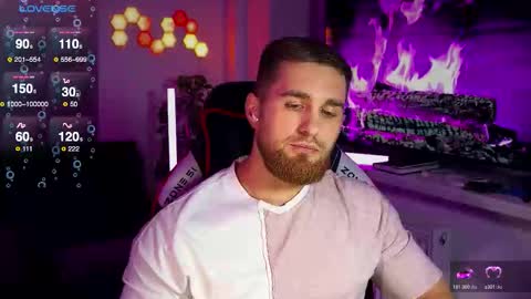 Snapshot of kochka25 chatting on December 2025 06:56:02 PM Sweet boy online show from December 2025 06:56:02 PM