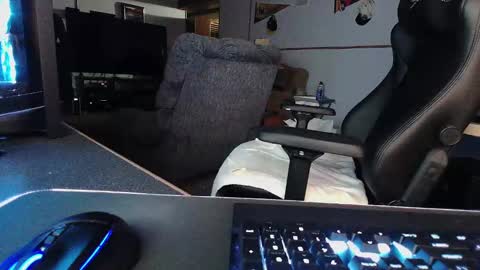 Kodiak1974 online show from March 2025 08:07:02 PM