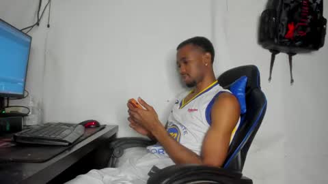 kofi online show from May 2026 09:22:02 PM