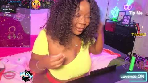 kokocherry00 online show from December 2025 10:53:01 AM