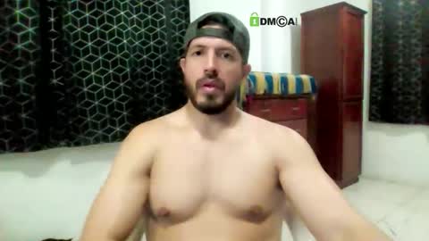 Snapshot of kolombianox chatting on April 2026 01:43:02 AM kolombianox online show from April 2026 01:43:02 AM