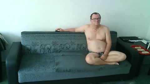 Snapshot of komputer123456789 chatting on December 2024 08:05:02 AM Bogdan online show from December 2024 08:05:02 AM