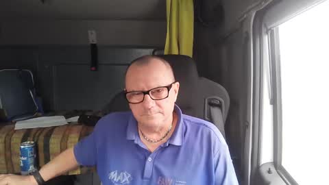 Snapshot of komputer123456789 chatting on February 2025 10:44:02 AM Bogdan online show from February 2025 10:44:02 AM