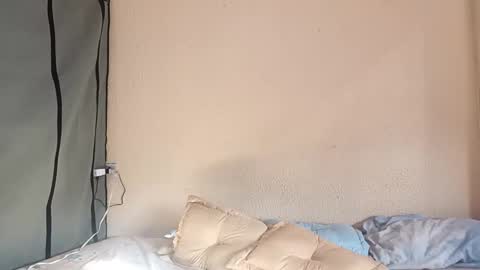 Snapshot of konnyydesire chatting on April 2026 01:12:01 PM Konny and Laila online show from April 2026 01:12:01 PM