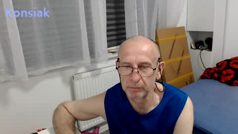 Snapshot of konsiak chatting on May 2026 07:11:02 PM Komsiak online show from May 2026 07:11:02 PM
