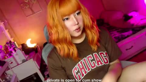 Snapshot of koreandollts chatting on December 2025 02:41:02 AM MISS ALICIA online show from December 2025 02:41:02 AM