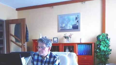 Korek online show from March 2025 04:14:01 PM