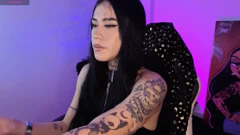 Snapshot of korolovaa chatting on November 2025 11:03:01 PM korolova online show from November 2025 11:03:01 PM