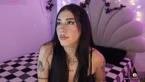 Snapshot of korolovaa chatting on December 2025 01:22:02 AM korolova online show from December 2025 01:22:02 AM