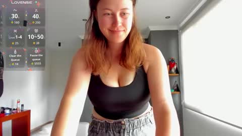 Twiix online show from November 2025 05:03:01 PM