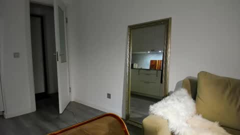 kossie_ online show from November 2025 11:29:01 PM