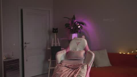 Kottyaa cb FOLLOWING  online show from April 2026 06:19:01 AM