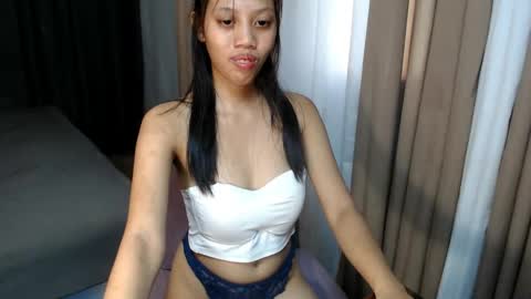 Snapshot of kourtneyluv_ chatting on January 2025 05:00:01 AM kourtneyluv online show from January 2025 05:00:01 AM