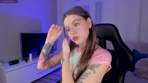 Jess online show from December 2024 06:35:02 PM