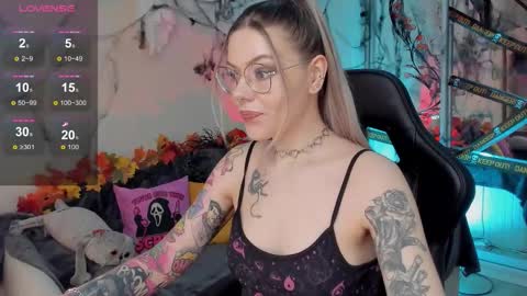 Jess online show from October 2025 05:08:02 PM