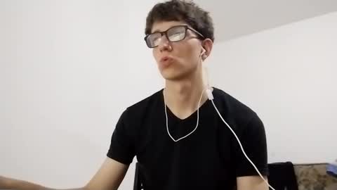 Snapshot of kpo10 chatting on January 2025 09:03:01 PM Facu online show from January 2025 09:03:01 PM