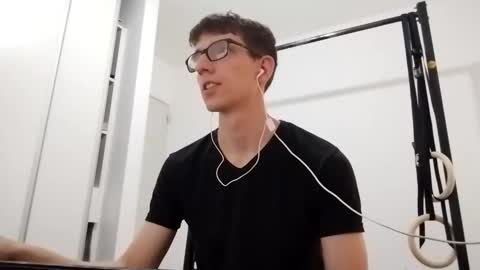 Snapshot of kpo10 chatting on November 2025 06:40:02 PM Facu online show from November 2025 06:40:02 PM