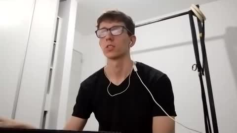 Facu online show from February 2026 04:09:02 AM