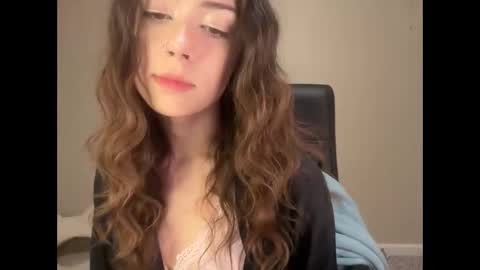 Snapshot of kr3amykay chatting on April 2026 04:32:01 AM kr3amykay online show from April 2026 04:32:01 AM