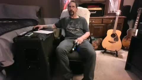 Snapshot of kraazeeme88 chatting on December 2024 01:37:02 AM BigDaddy online show from December 2024 01:37:02 AM