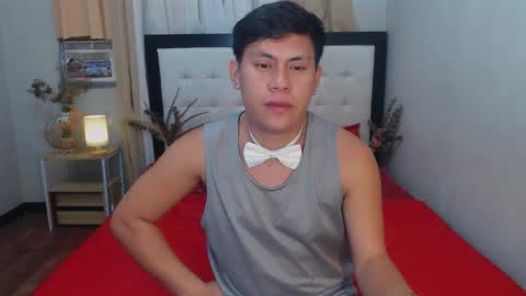 Snapshot of kramerfoxx chatting on December 2024 08:15:01 PM Kramer online show from December 2024 08:15:01 PM