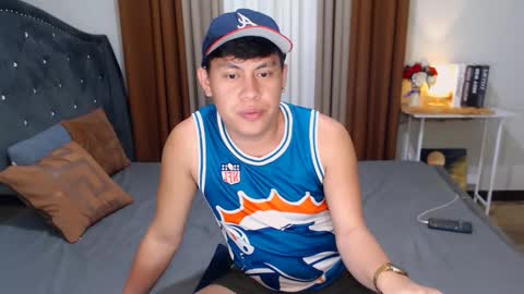 Snapshot of kramerfoxx chatting on December 2024 01:07:01 AM Kramer online show from December 2024 01:07:01 AM