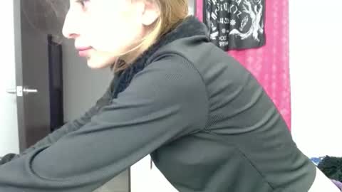 kratos_and_afrodita online show from January 2026 12:24:01 AM