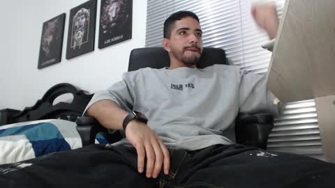 kratoswolf online show from March 2026 03:45:01 PM