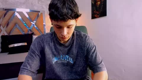 Snapshot of kraven_lust chatting on December 2025 03:04:02 AM Kraven online show from December 2025 03:04:02 AM