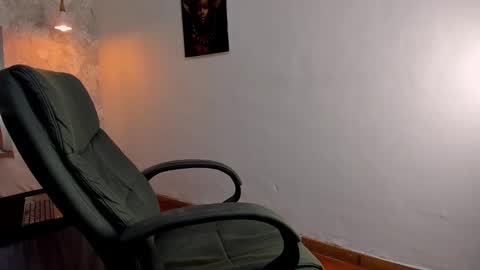 Snapshot of kraven_lust chatting on January 2026 03:00:02 AM Kraven online show from January 2026 03:00:02 AM