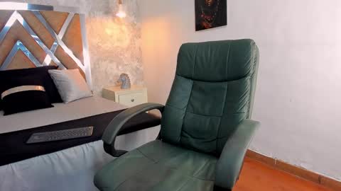 Snapshot of kraven_lust chatting on January 2026 03:56:02 AM Kraven online show from January 2026 03:56:02 AM