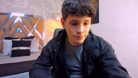 Snapshot of kraven_lust chatting on January 2026 03:00:01 AM Kraven online show from January 2026 03:00:01 AM