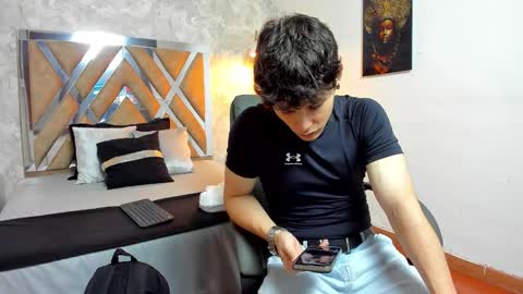 Snapshot of kraven_lust chatting on February 2026 03:11:01 AM Kraven online show from February 2026 03:11:01 AM