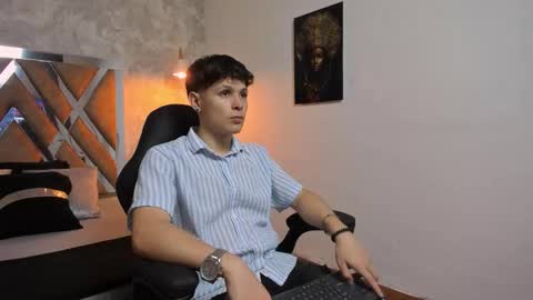 Snapshot of kraven_lust chatting on February 2026 03:10:02 AM Kraven online show from February 2026 03:10:02 AM