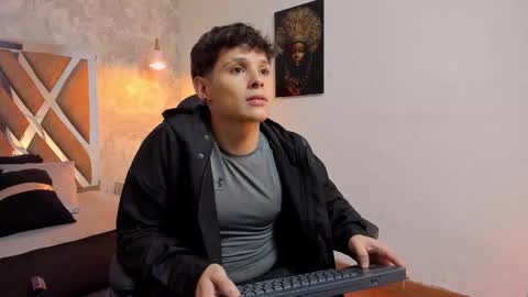 Snapshot of kraven_lust chatting on February 2026 03:14:02 AM Kraven online show from February 2026 03:14:02 AM