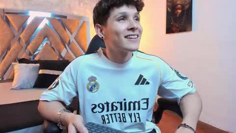 Snapshot of kraven_lust chatting on February 2026 03:05:01 AM Kraven online show from February 2026 03:05:01 AM